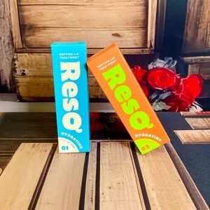 Oz Lab ResQ Peach & Coconut Peptide Hydrating Lip Treatment Lip Glosses
